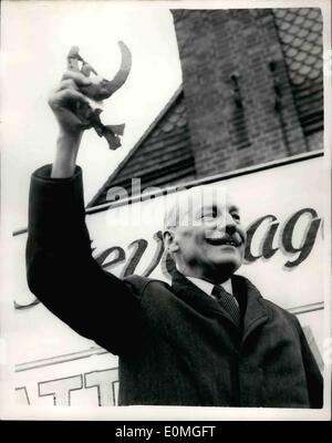 May 05, 1955 - Mr. Clement Attlee Starts on his election tour, Horseshoe for luck; Mr. Clement Attlee leader of the Labor Party Stock Photo