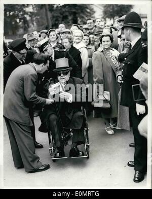 Jun. 06, 1956 - Royal Ascot - first day. Aga Khan arrives. Photo shows The Aga Khan seen in his wheelchair arriving a Ascot yesterday the first day of the Royal Ascot Meeting. Stock Photo