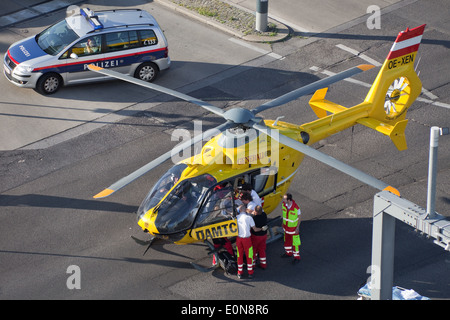 ÖAMTC Rettungshubschrauber im Einsatz - ÖAMTC rescue helicopter Stock Photo