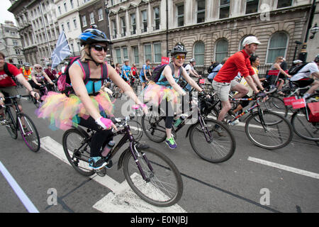 London UK. 17th May 2014. Hundreds of cyclists staged a mass cycle ride through London to promote safer cycling a  spate of cycling road fatalities in the capital Credit:  amer ghazzal/Alamy Live News Stock Photo
