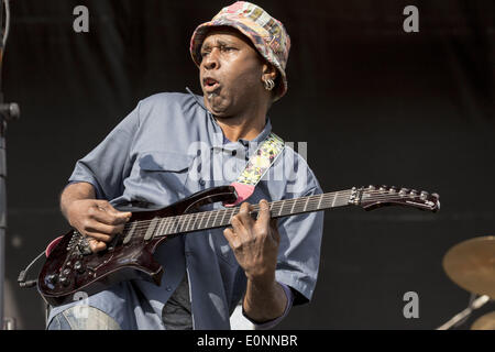 Columbus, Ohio, USA. 16th May, 2014. Guitarist VERNON REID of Living Colour performs live at Rock on the Range music festival in Columbus, Ohio Credit:  Daniel DeSlover/ZUMAPRESS.com/Alamy Live News Stock Photo