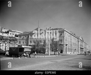 Estação de Caminho-de-Ferro de Santa Apolónia, Lisboa, Portugal Stock Photo