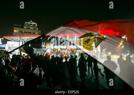 Cairo, Egypt. 18th May, 2014. Supporters of Egypt presidential candidate Abdel-Fattah el-Sissi gather to join a rally in Cairo, Egypt, May 18, 2014. Egyptians gathered here on Sunday to back Sisi's running for president over the upcoming presidential election on May 26th and 27th. © Cui Xinyu/Xinhua/Alamy Live News Stock Photo