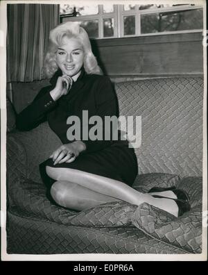 Nov. 11, 1956 - Diana Dors Drives to Maidenhead with her Husband: Mr ...