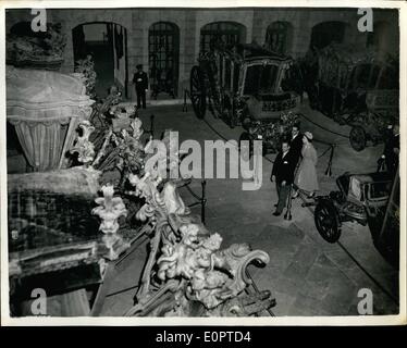 Feb. 02, 1957 - STATE VISIT TO PORTUGAL. QUEEN VISITS COACH MUSEUM.  PHOTO SHOWS: General view during the visit of H.M. Stock Photo