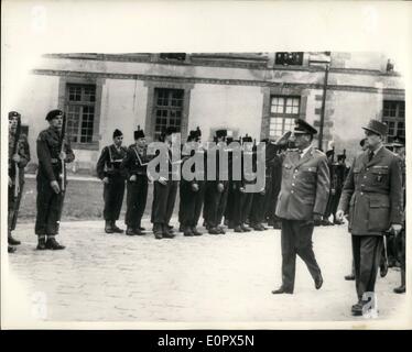 Apr. 04, 1957 - Speidel installed as commander of the commander of tie central Europe land forces: Photo shows Lieut. General Hans Speidel, soon arriving for the ceremony at Fontainbleau today, when he was installed as Commander of the Central Europe Land Forces. Stock Photo