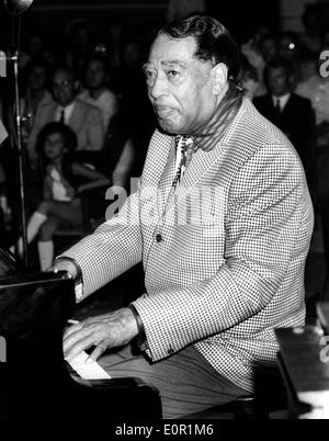 Jazz great Duke Ellington performing live at the Piper Club Stock Photo