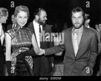 Actor Tony Curtis and his wife Janet Leigh after shooting 'The Vikings' Stock Photo