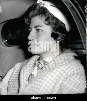 jun-06-1958-ex-queen-soraya-of