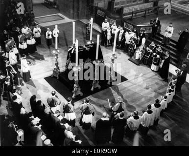 Requiem mass for Pope Pius XII at Westminster Cathedral Stock Photo