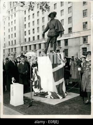 Oct. 10, 1959 - Sir Walter Raleigh Statue Unvelled. Ceremony Performed By U.S. Ambasaddor: Mr. John Hay Whitney the Unhited States Ambassador to London this morning unveiled the new Sir Walter Raleich Statue on the lawn in front of the new Air Ministry buildingt in Whitehall. The statue was sculptored by William McMillian R.A. and paid for by a number of City bodies, the Ends of the Earth Club and the English Speaking Union-and is to mark the 350th, anniversary of the first permanent British Colony at Jamestown, Virginia. Photo shows. Mr Stock Photo