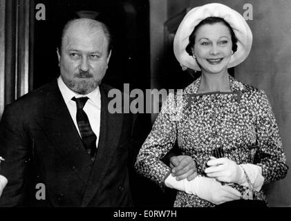 Actress Vivien Leigh meets with Felix Fenston Stock Photo