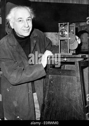 Director Abel Gance on set with camera Stock Photo