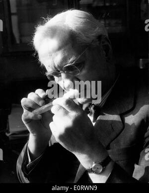 Biologist Alexander Fleming works in his lab Stock Photo