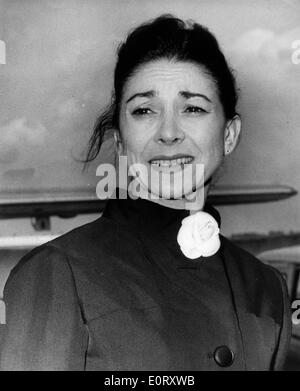 Prima ballerina Margot Fonteyn at the airport Stock Photo