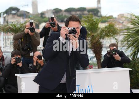 Cannes, France. 19th May, 2014. Actor Channing Tatum attends the photocall of 'Foxcatcher' during the 67th Cannes International Film Festival at Palais des Festivals in Cannes, France, on 19 May 2014. Photo: Hubert Boesl /dpa/Alamy Live News Stock Photo