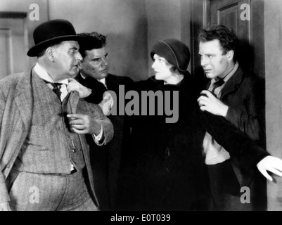 THE CROWD (1928) ELEANOR BOARDMAN, JAMES MURRAY, KING VIDER (DIR) TCRW 005 MOVIESTORE COLLECTION LTD Stock Photo