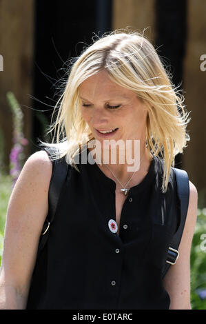 London, UK. 19th May, 2014. 2014 RHS Chelsea Flower Show. Jo Whiley attends.. Picture by Julie Edwards/Alamy Live News Stock Photo