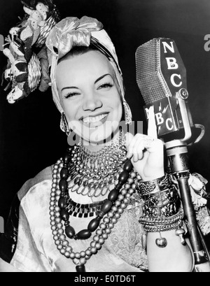 Carmen Miranda, Smiling, Portrait, NBC radio show, 1939 Stock Photo