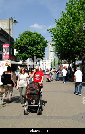 Luton town centre showing shops & pedestrians Stock Photo