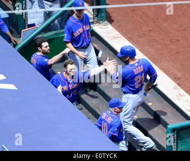 New York Mets first baseman Lucas Duda (21) is congratulated by his teammate after scoring the first run in the second inning against the Washington Nationals at Nationals Park in Washington, DC on Sunday, May 18, 2014. Credit: Ron Sachs/CNP (RESTRICTION: NO New York or New Jersey Newspapers or newspapers within a 75 mile radius of New York City) /dpa -NO WIRE SERVICE- Stock Photo