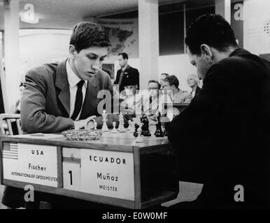 From the archives: Bobby Fischer in 1972 - CBS News