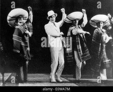 Marcello Mastroianni dancing on stage Stock Photo