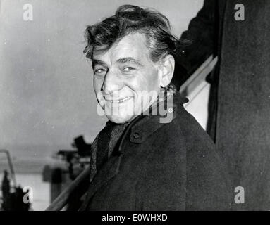 Musical Director Leonard Bernstein arriving in London Stock Photo