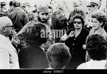 Revolutionary Fidel Castro talks with parents of prisoners Stock Photo