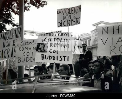 Sep. 09, 1963 - During the Press Conference of M.me Ngo Dinh many people demonstrated against M.me Nu and the Vietnam Government. Stock Photo