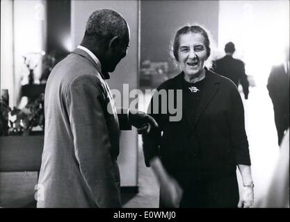 Sep. 09, 1963 - Mrs. Golda Meir, the Secretary of State for Foreign Affairs of Israel, during her stay at New York by cause of the Uno-Generalmeeting, withthe delegate of Dahomey. Stock Photo