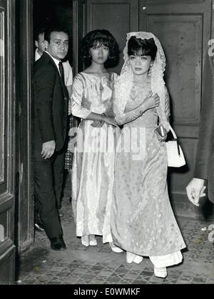 Sep. 09, 1963 - Rome 22 Sept 1963 = Madame Ngo Dinh Nhu of South Vietnam, and her daughter, are in Rome, for little stay, in route to Paris New York. OPS = Madame and M.lle Nhu in the St. Grisogono Church, during the Holy Mass. Stock Photo