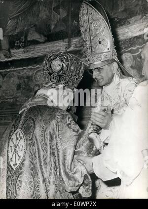 Nov. 11, 1963 - Pope Paul VI went this morning at St. Clemente church, to assist at a sacred rite by tine, to the end of the Stock Photo