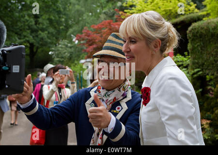 Chelsea, London, UK. 20th May 2014,Togenkyo Ð A Paradise on Earth won Gold for the best Artisan Garden designed by Kazuyuki Ishihara at the RHS Chelsea Flower Show 2014 Credit:  Keith Larby/Alamy Live News Stock Photo