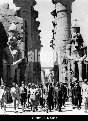 Nikita Khrushchev visits the Temple of Luxor with Gamal Abdel Nasser Stock Photo