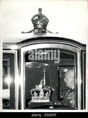 Nov. 11, 1964 - State opening of Parliament. Crown on way to the to house of lords photo shows The state crown leaves Buckingham palace for the house of lords - and the beach opening of parliament ceremony this morning. Stock Photo