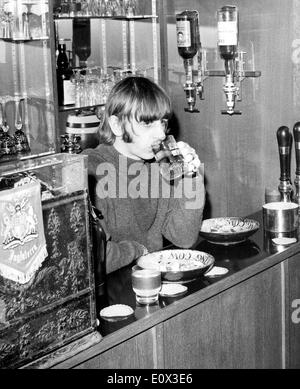 The Beatles' Ringo Starr at his house bar Stock Photo