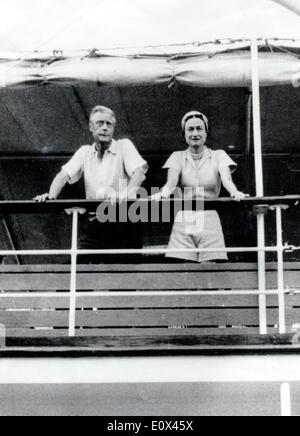 Duke And Duchess Of Windsor on a yacht Stock Photo