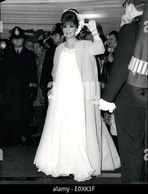 Feb. 02, 1967 - Princess Margaret at Royal film performance: H.R.H Princess Margaret last night attended the Royal Film Performance of ''The Taming of the Shrew'', starring Elizabeth Taylor and Richard Burton, at the Odeon, Leicester Square, London. Photo Shows Lovely Gina Lollobrigida arrives for last night's Royal Film Performance. Stock Photo