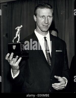 May 19, 1967 - ACKIE CHARLTON RECEIVERS PLAYER OF THE YEAR AWARD. PHOTO SHOWS: Leeds and England centre-half, JACKIE CHARLTON, pictured at the Cafe Royal in London last night, where he was presented with the Player of the Year award. Stock Photo