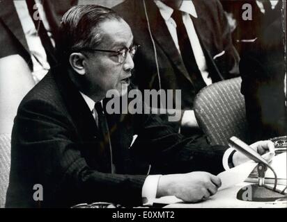 Jun. 06, 1967 - EGYPT ACCEPTS U.N. CEASE FIRE CALL. At a meeting of the United Nations Security Council in New York yesterday. U THANT, the U.N. Secretary General announced that Egypt had accepted the U.N. cease-fire call provided that the other party also accepted it. PHOTO SHOWS: U THANT seen addressing the Security Council on Middle East developments, in New York. Stock Photo