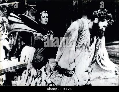 Sep. 02, 1967 - Pictured are actors Elizabeth Taylor(as Kate) and Richard Burton(as Petruchio) in Franco Zeffirelli's production of Shakespeare's ''Taming of the Shrew. Stock Photo