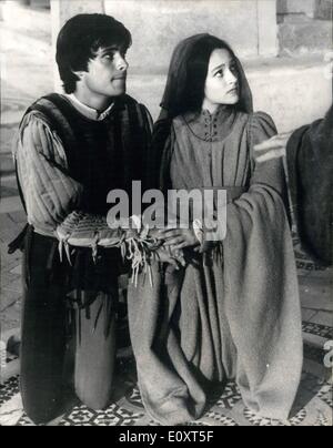 ROMEO AND JULIET, Olivia Hussey, Leonard Whiting, 1968 Stock Photo - Alamy