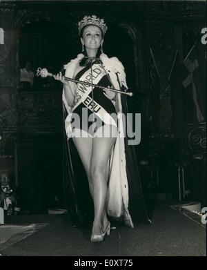 Nov. 11, 1967 - Miss Peru wins ''Miss World'' Title 1967: At the Lyceum Ballroom, London this evening the Miss World Title was won by Miss Peru 21 year-old Madeleine Hartog-Bel. 2nd was Miss Argentina and 3rd was Miss Guyana. Photo shows Miss World 1967 21 year-old Madeleine Hartog Bel from Peru parades after winning the title at the Lyesum Ballroom, London this evening. Stock Photo