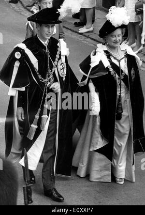 The Queen Mom and Prince Charles during ceremony Stock Photo