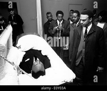 A mourning Reverend Martin Luther King Sr., Alberta Williams King, and ...