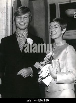 michael york 1968 actor mccallum patricia married weds mar british who photographer american today alamy
