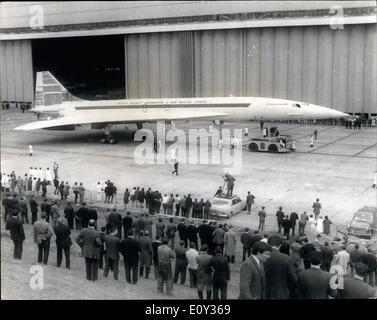 Sep. 09 1968 French Aircraft crashes at Farnborough Air show