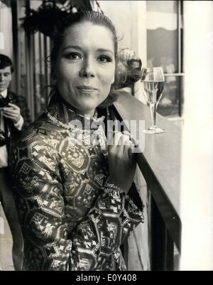 Oct. 10, 1968 - Emma feel joins the ''Bond'' brigade. Actress Diana Rigg to star in new James Bond Film ''On her majesty's secret service. Actress Diana Rigg has signed to star opposite George Lazenby in the new James Bond film ''On her majesty's secret service''. In this film Bond does not stop at making love to his lush female, Tracy (Diana Rigg), he actually marries her. But all is not fair in this Love and war, Diana is killed off before the end of the film. Filming, on this the 6th Bond film, starts on Oct. 21st in Switzerland Stock Photo