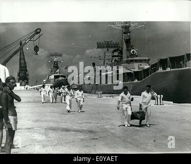 Jul. 07, 1969 - Commandos Relax In Bermuda: First official picture from Bermuda of Royal Marines of 45 Commando and ratings from the Royal Navy frigates HMS Arethusa and HMS Mohawk. Photo shows: Royal Marine of 45 commando disembark from HMS Arethusa for a game of cricket in Bermuda where all was quiet yesterday after the regional Black Power Conference had had a peaceful opening session. The Commandos were sent to Bermuda as a precautionary measure. Stock Photo